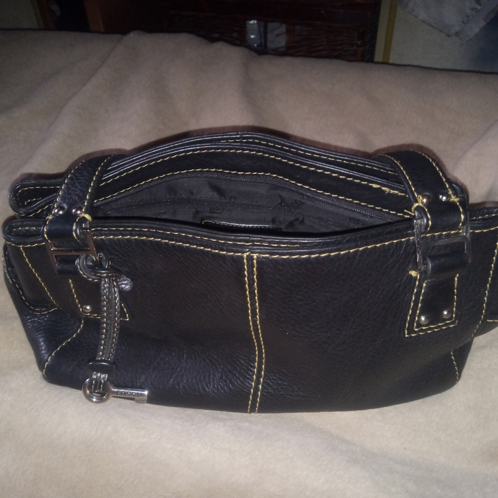 Purses - Picture 2 of 4